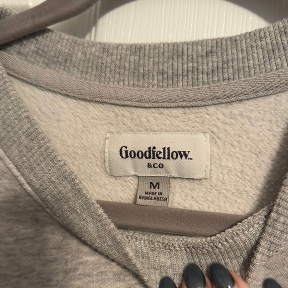 Gray Crewneck Sweater with Ribbed Cuffs - Picture 2 of 4